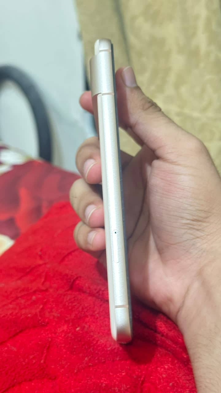 Google Pixel 8 5