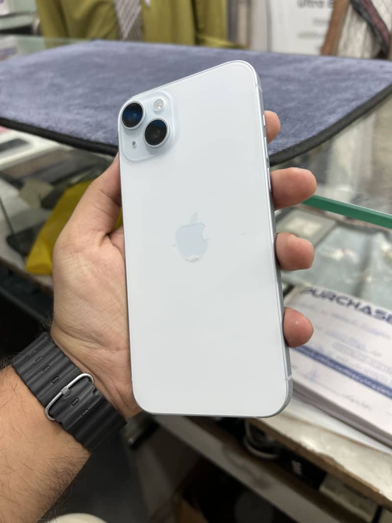 Apple iPhone 15 plus 6