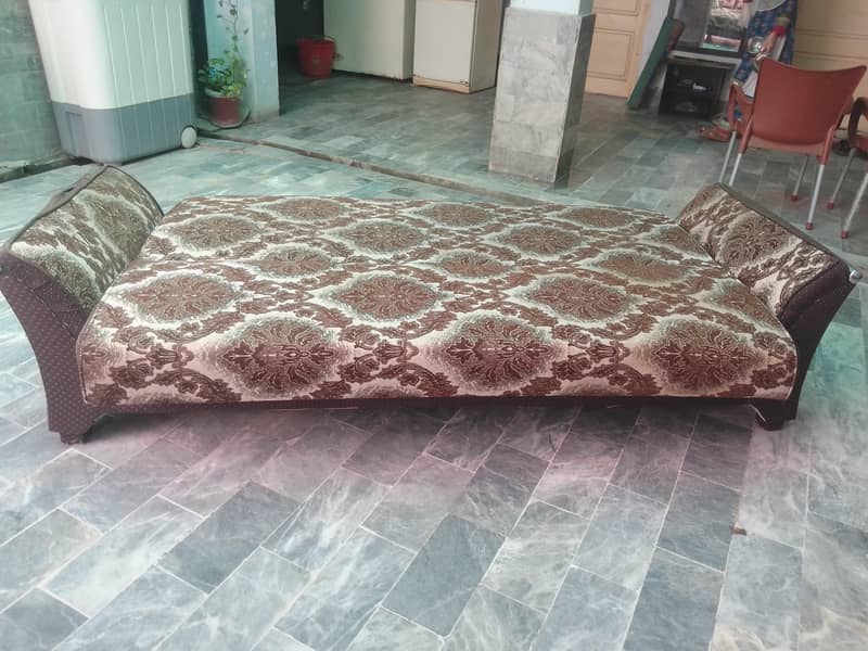 sofa beds 10/10 condition 0