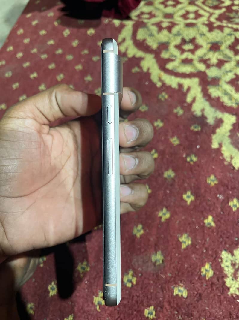 Google Pixel 8 3