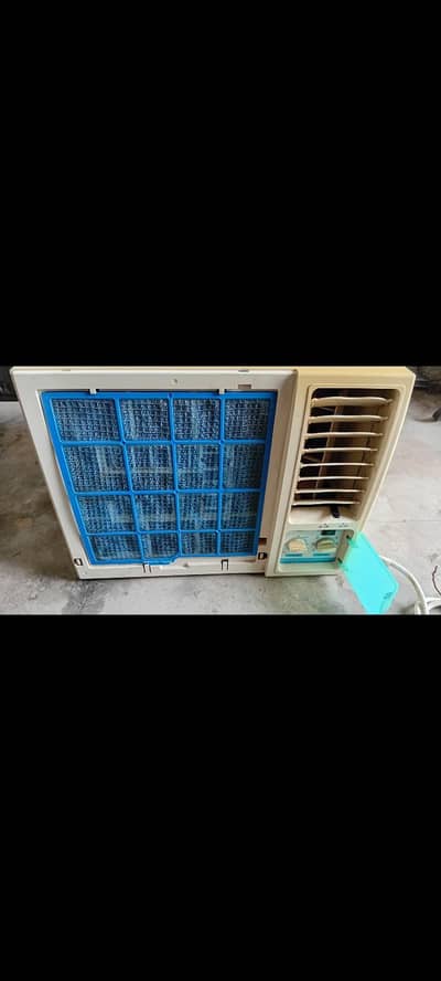0.75 ton Midea Ac