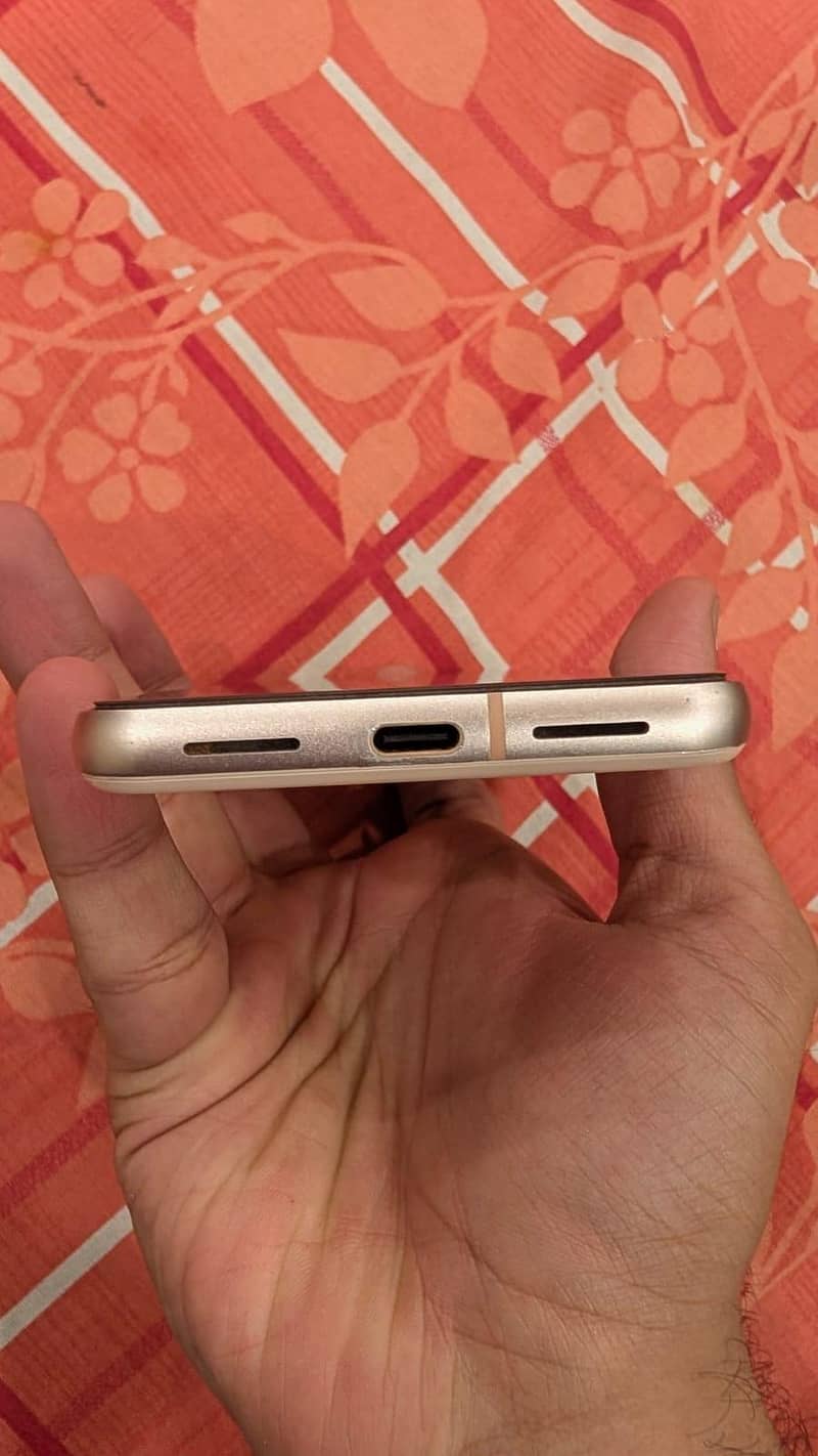 Google Pixel 8 2
