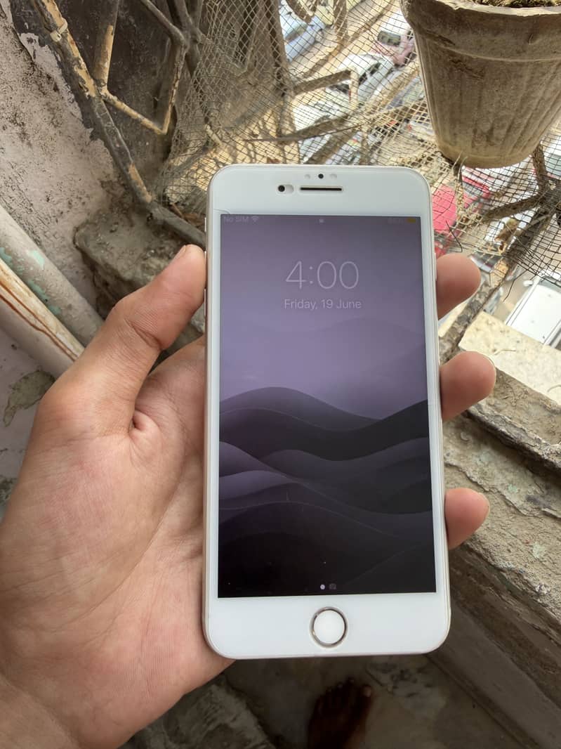 Apple iPhone 7 Plus 1