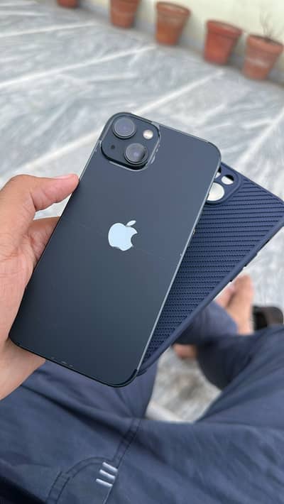 Apple iPhone 13
