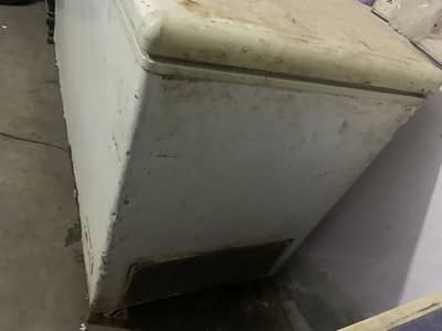 Deep freezer 2 door large size haier 100% working