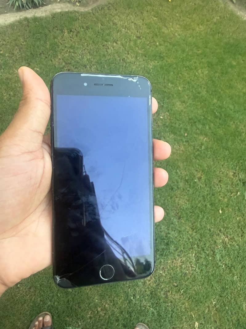 Apple iPhone 7 Plus 1