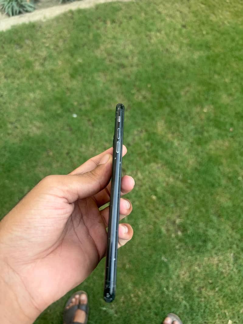 Apple iPhone 7 Plus 2