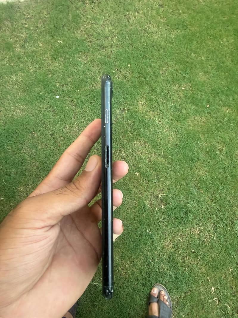 Apple iPhone 7 Plus 3