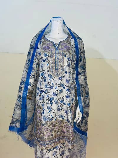 embroidered 3 piece lawn suit