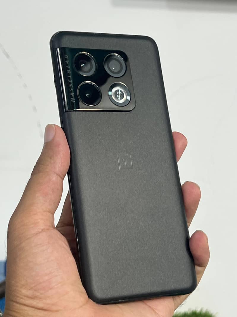 One Plus 10 Pro 0