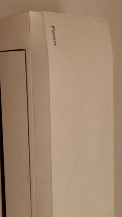 Daikin AC 1.5 ton Inverter