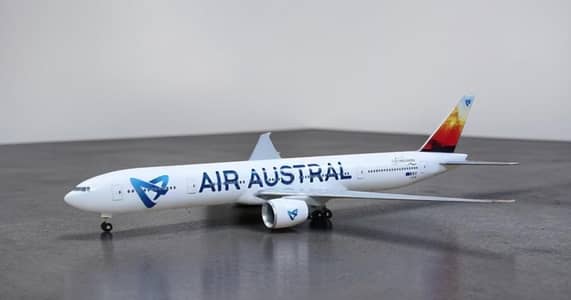 Air Austral Volcanic Livery Boeing 777 1/200