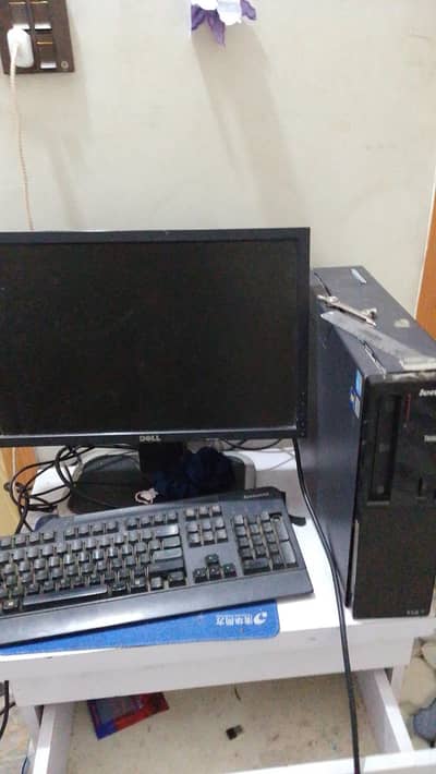 keyboard monitor or agr Kisi ko CPU bh chaiye Lekin usme Thora issue h