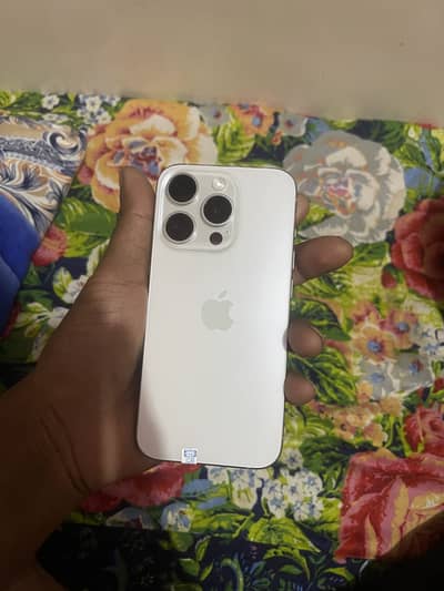 Apple iPhone 15 Pro FU SIM BON ACTIVE