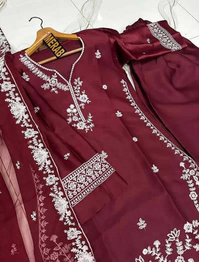 Red embroidered 3pcs  kurta