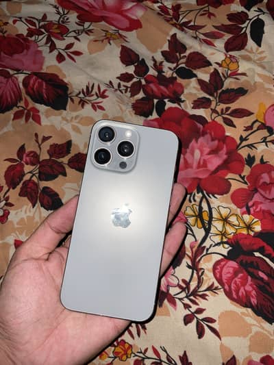 iPhone 15 Pro Max