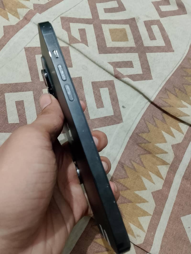 iphone 14pro max 4