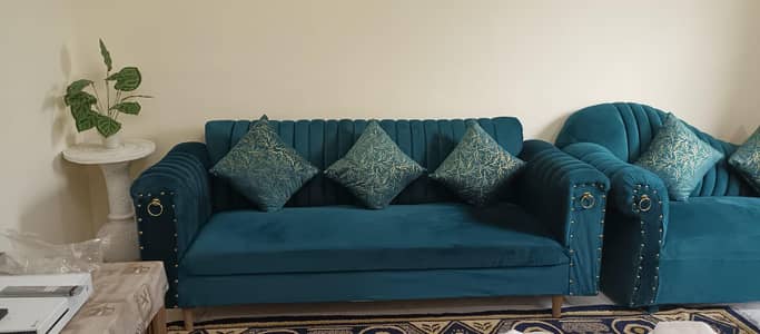 Brand New 8-Seater Luxury Teal Velvet Sofa Set Only set
