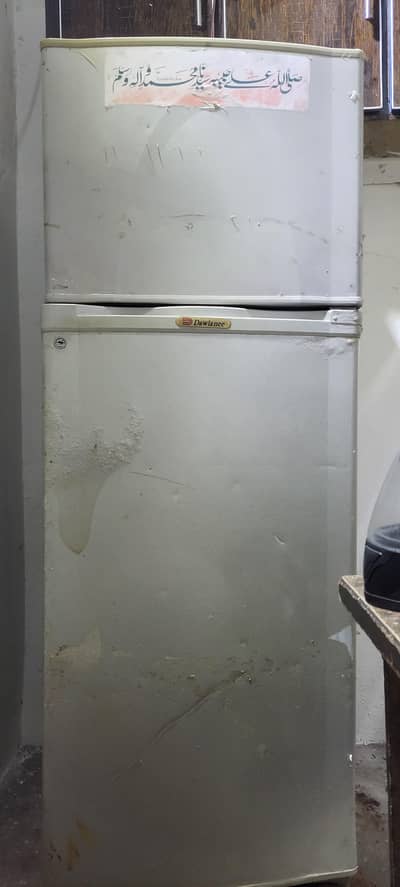 Dawlance ki large size fridge