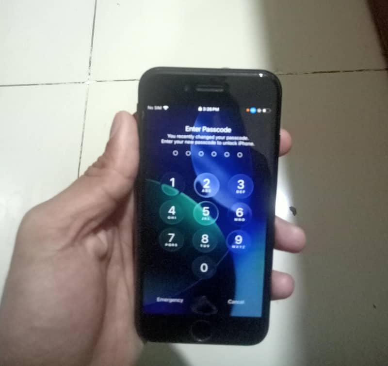 Apple iPhone SE 0