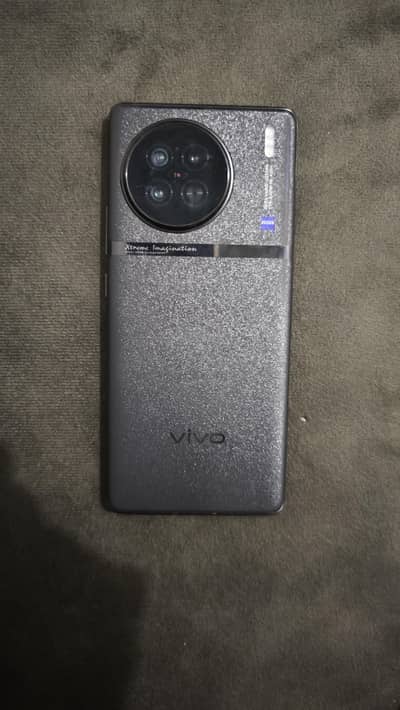 Vivo X90s
