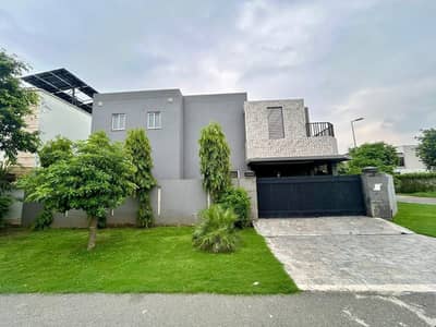10 MARLA ELEGANT AND FULLY MAINTAINED SUPER HOT LOCATED BUNGALOW IS AVAILABLE IN THE BEST BLOCK OF DHA PHASE 7 LAHORE.