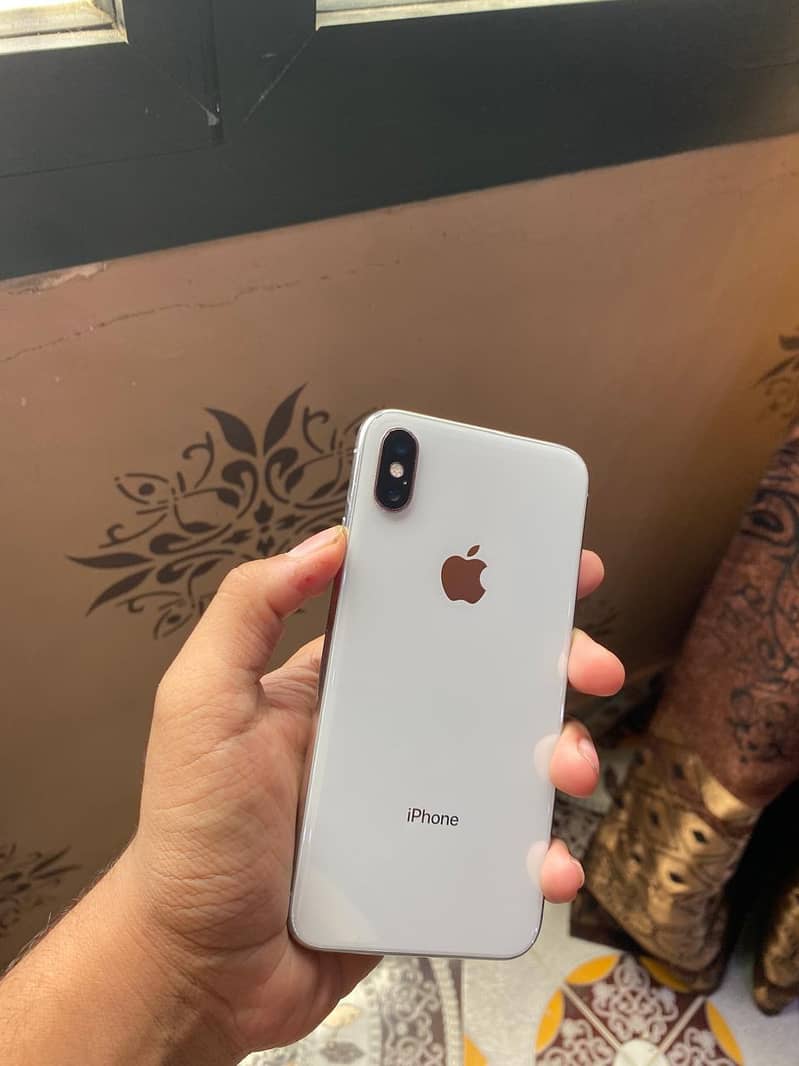 Apple iPhone X 3