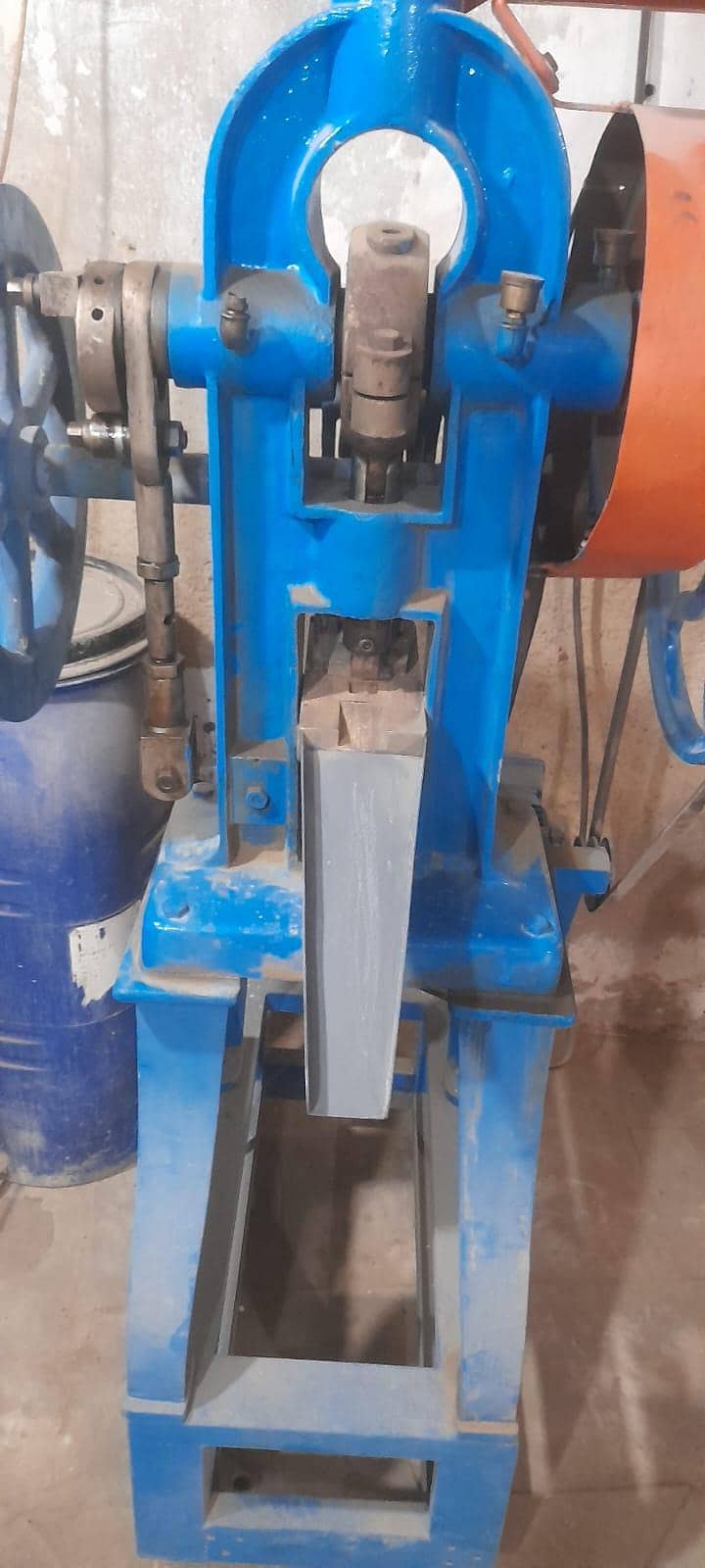 Tablet press machine 2