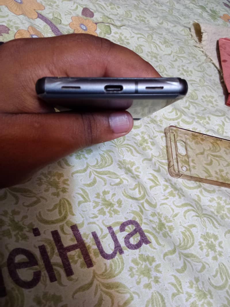 Google Pixel 7a 3
