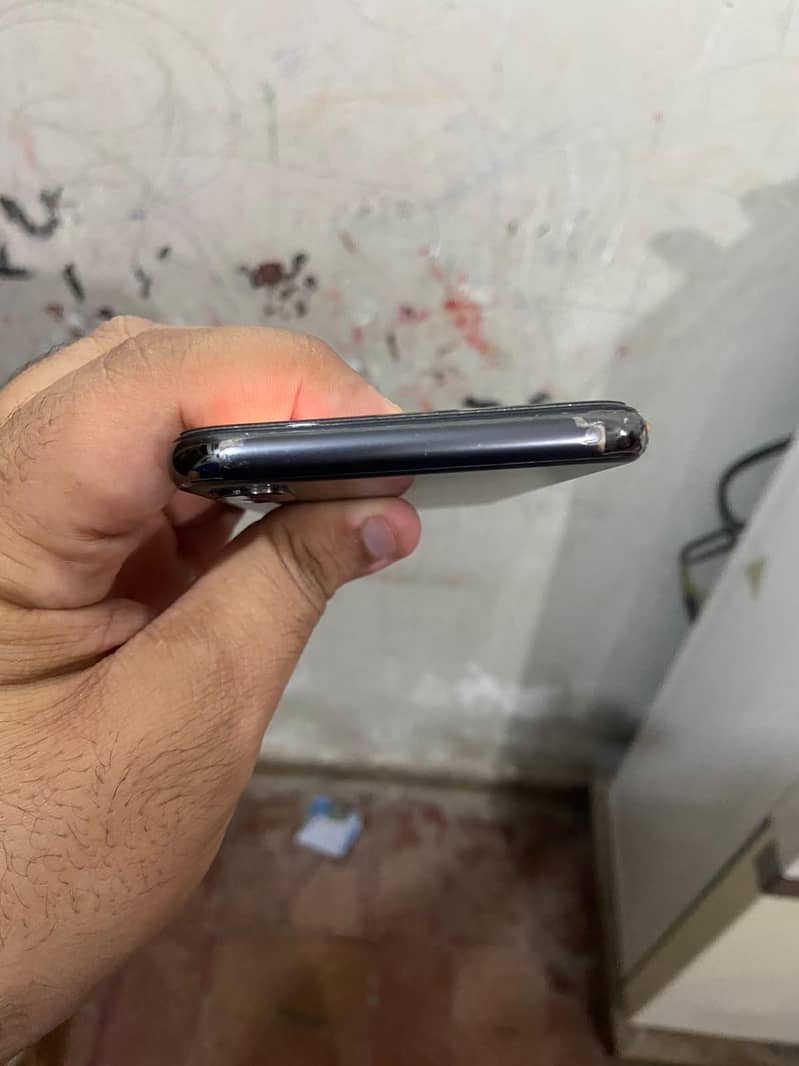 Apple iPhone X 6