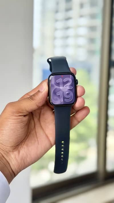 Apple Watch Series 8 – 45mm GPS + Cellular (Like Brand New)