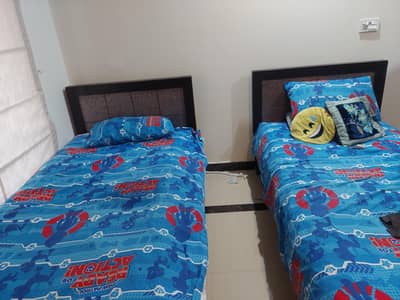 single beds for sale urgent