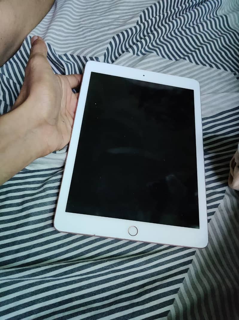Ipad 6th generation 1
