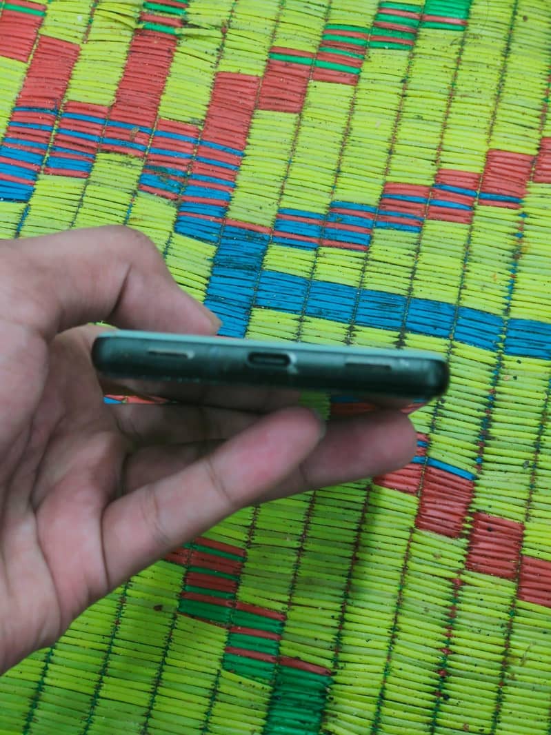 Google Pixel 6a 5