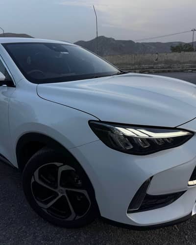 MG HS 2025