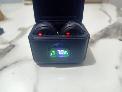 Morui Gm-x12 wireless microphone