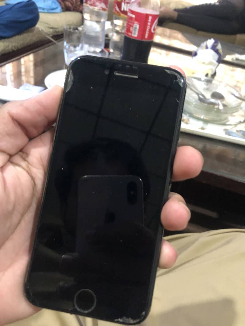 Apple iPhone 7 2
