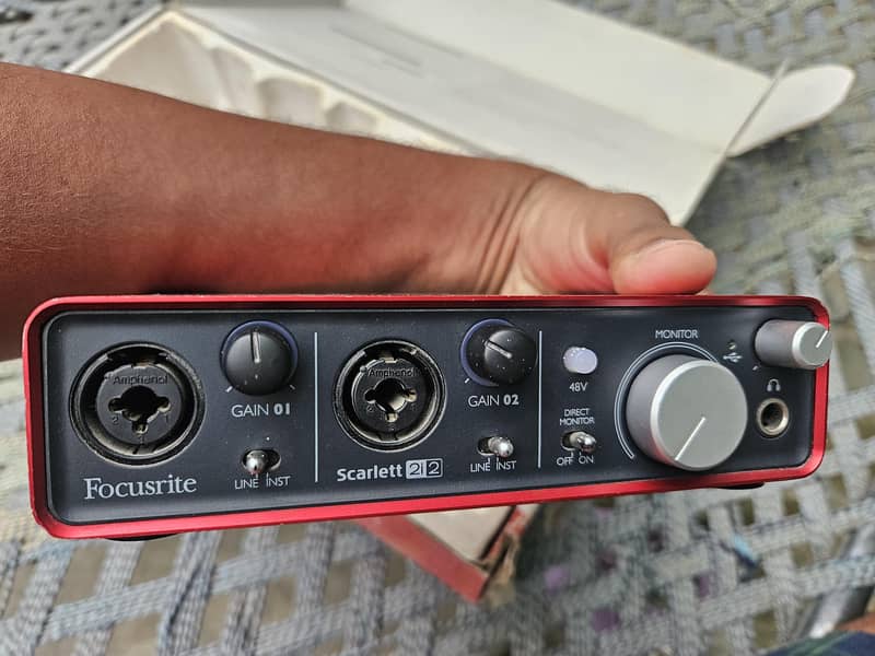 focusrite combo 2