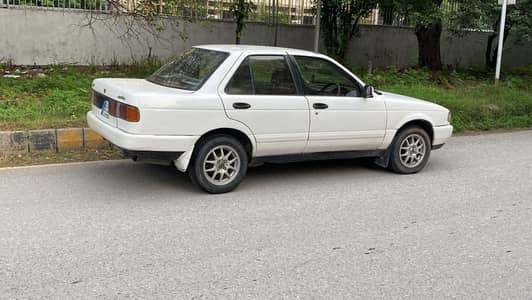 Nissan Sunny 1993