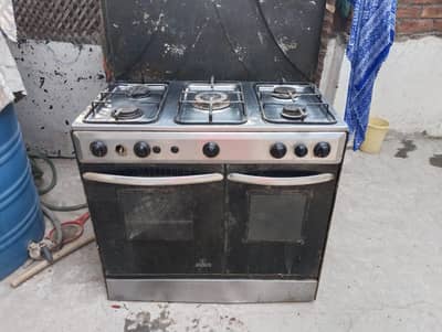 Indus 3-burner gas cooking range
