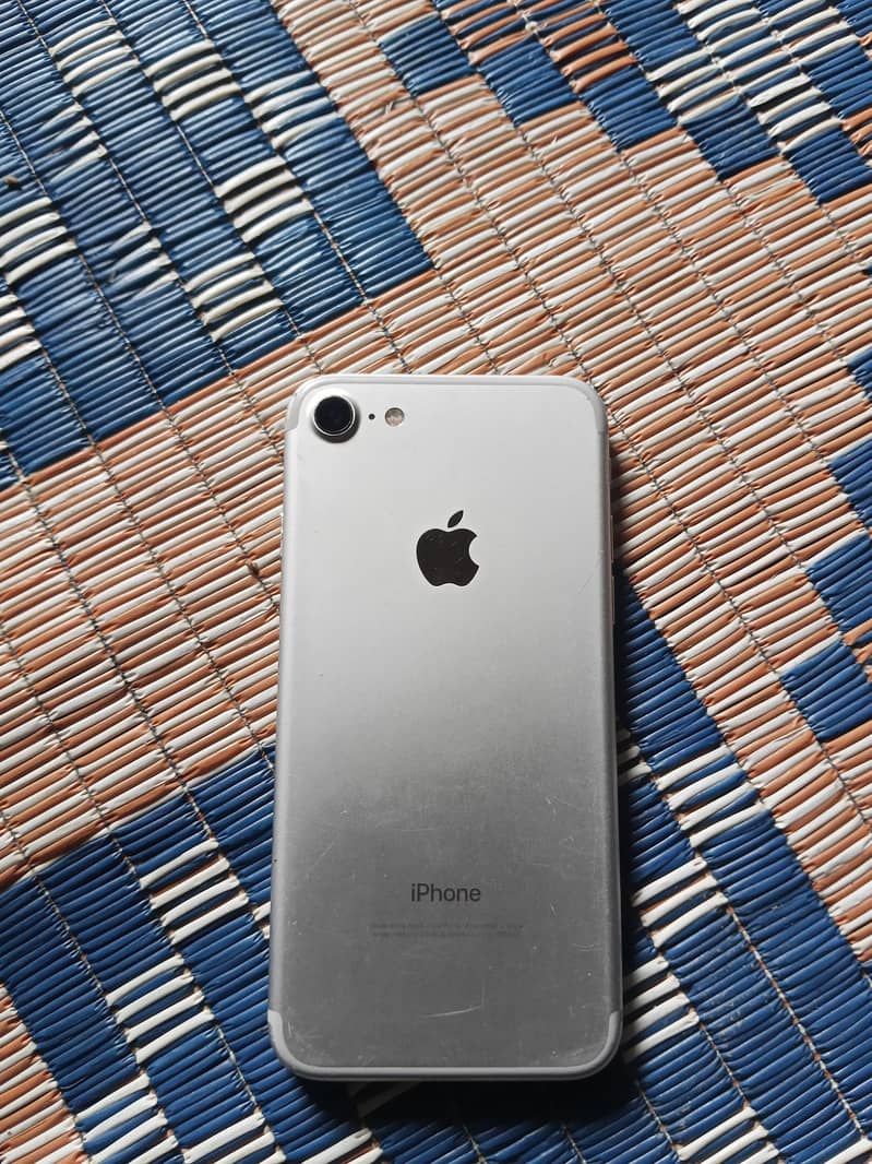 Apple iPhone 7 4