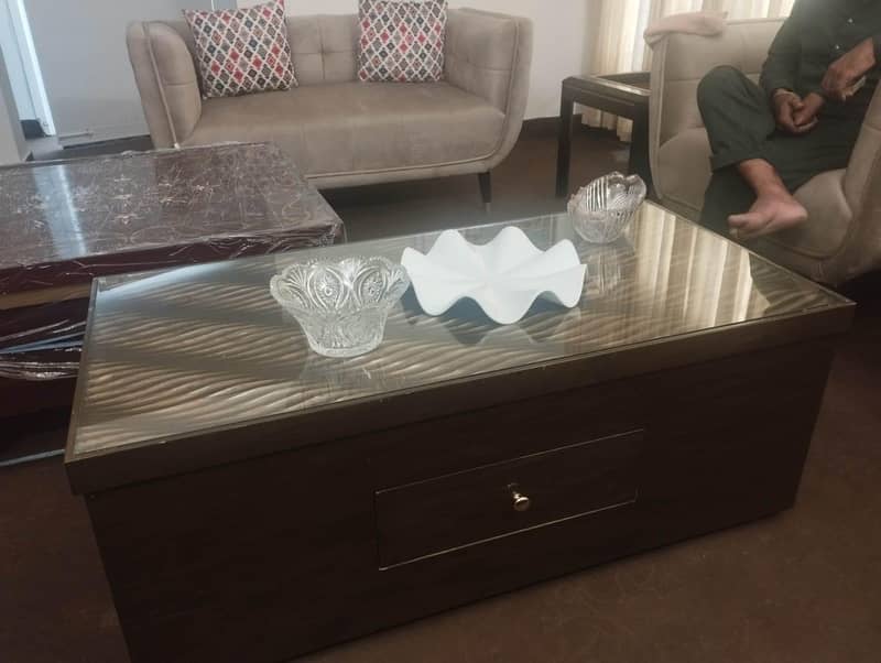 Dressing Table, Center Table, Chairs 1