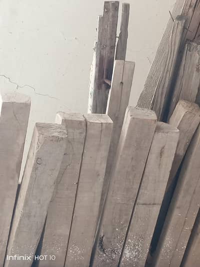T R & Garder And BaLyy Tiles
