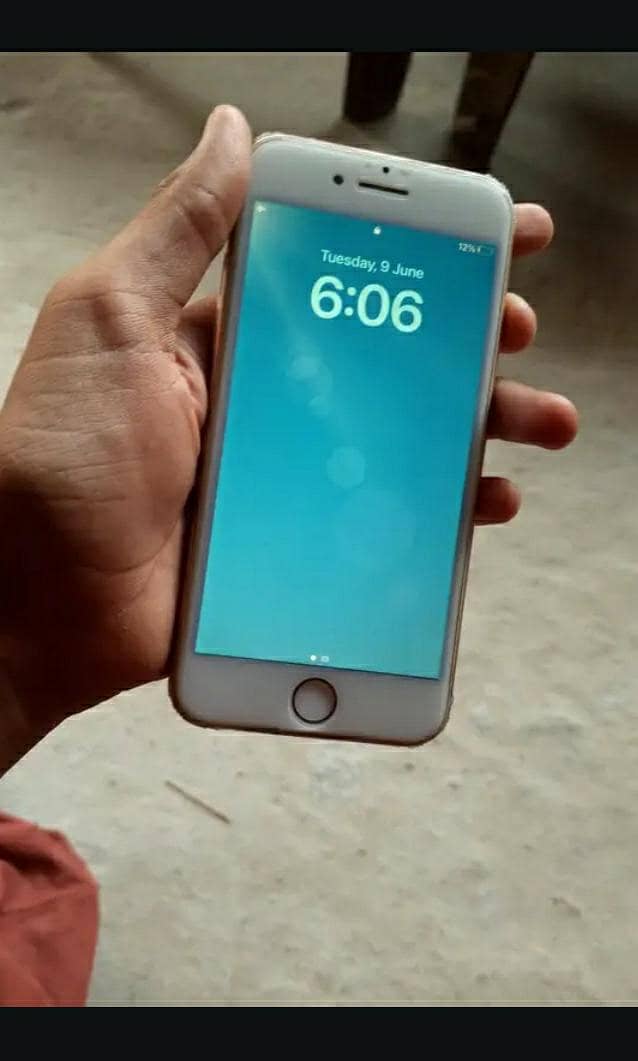 Apple iPhone 8 1