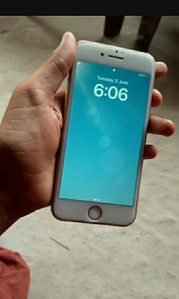 Apple iPhone 8 3