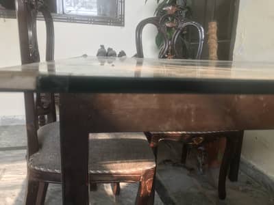 daning table with 4 chairs