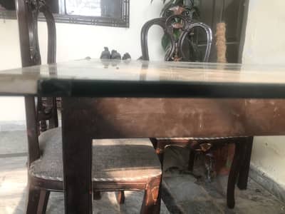 daning table with 4 chairs