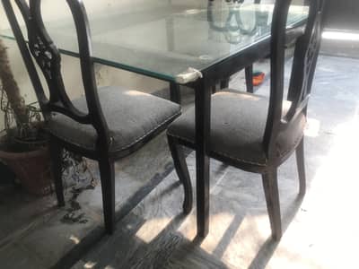 daning table with 4 chairs