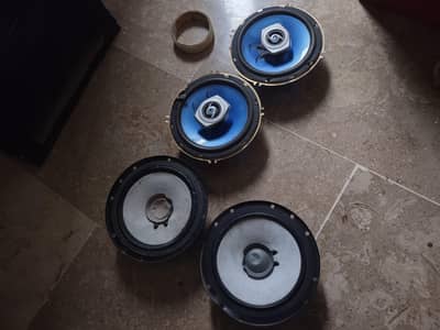 4 pioneer speakers