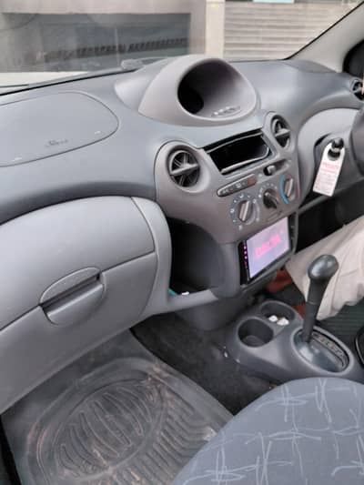 Toyota Vitz 2003
